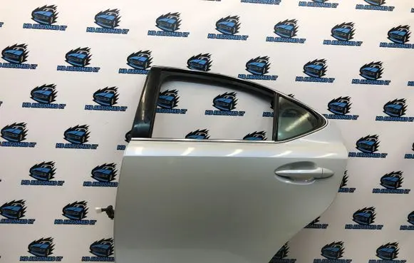 Lexus IS 220D-250-350 Rear door