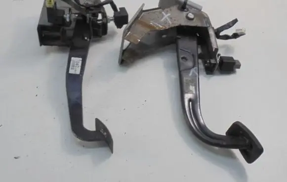 KIA Picanto Pedal assembly 