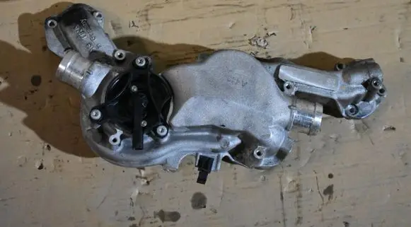 Porsche Panamera (971) Engine coolant pipe/hose