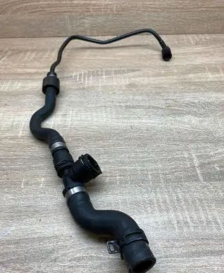 BMW 5 F10 F11 Engine coolant pipe/hose 7575435 15476810