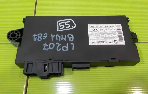 BMW 1 E81 E87 Central body control module 6943834 LP207