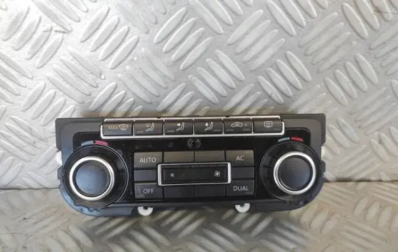 Volkswagen Golf VI Climate control unit 5K0907044BC