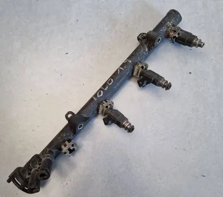Volkswagen Polo III 6N 6N2 6NF Fuel main line pipe 030133319G