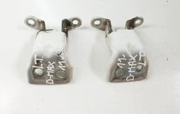 Isuzu D-Max Rear door hinge set 