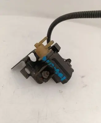 Opel Insignia A Turbo solenoid valve 55573362