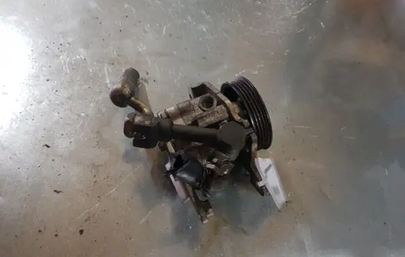 Nissan Micra Power steering pump
