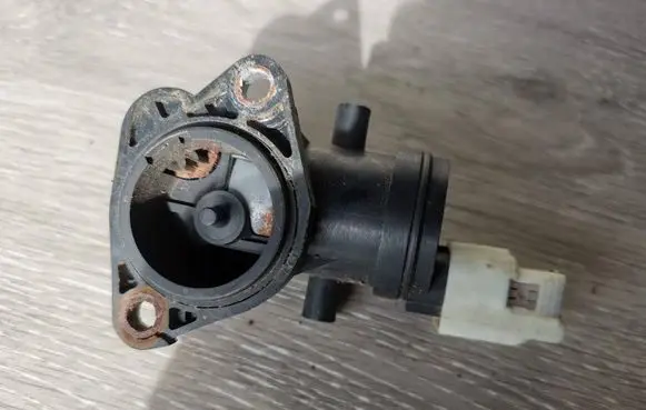 Mazda 3 I Idle control valve (regulator) 