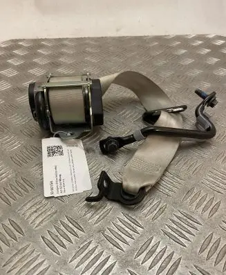 Volvo XC90 Third row seat belt 31484583
