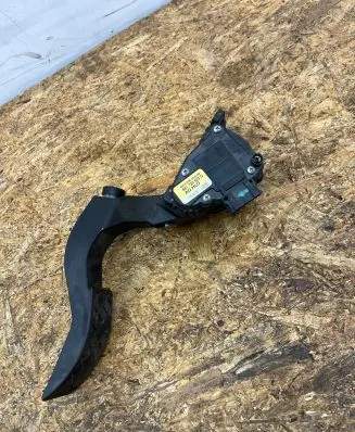Audi A4 S4 B7 8E 8H Accelerator throttle pedal 8E1723523G