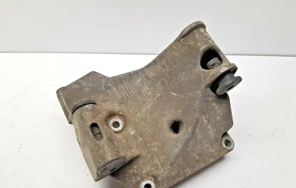BMW 5 E34 Generator/alternator bracket 31721865