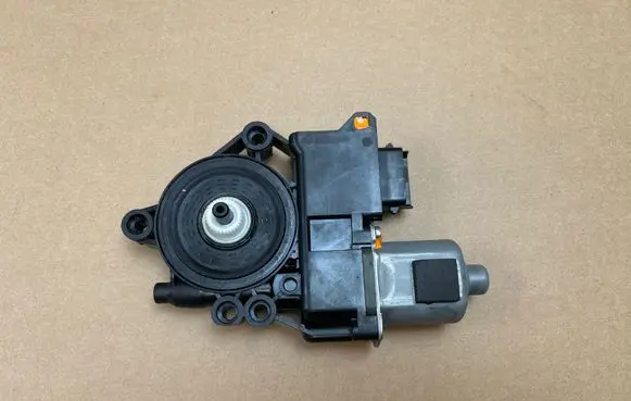 Hyundai i40 Rear door window regulator motor 834503Z010