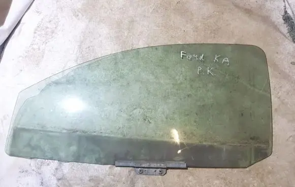 Ford Ka Front door window glass four-door