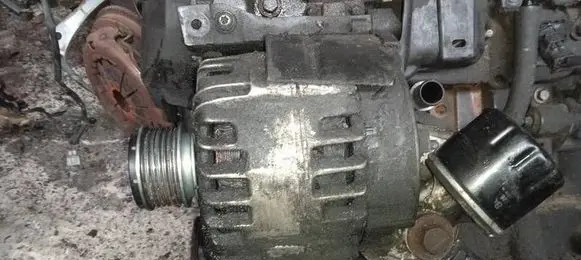 Renault Megane III Generator/alternator 231000026RC