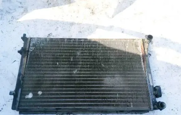 Coolant radiator