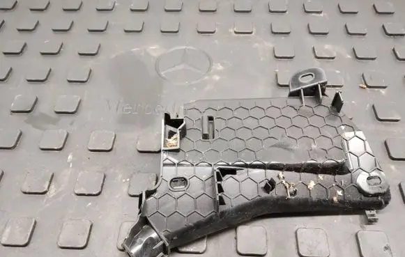 Other engine bay part