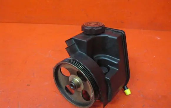 Peugeot 206 Power steering pump 9638364580 9637000980