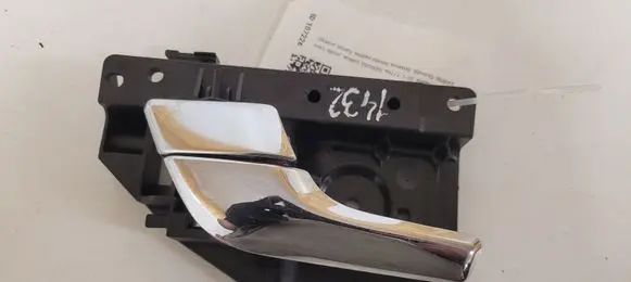 Jaguar XF X250 Front door interior handle 8X2322601AE 8X2322601BE