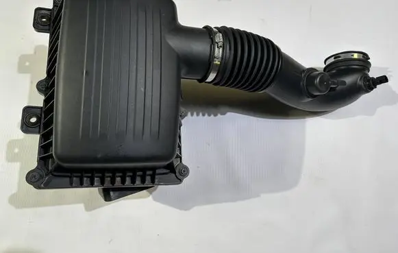 Dodge RAM Air filter box cover 68319602aa