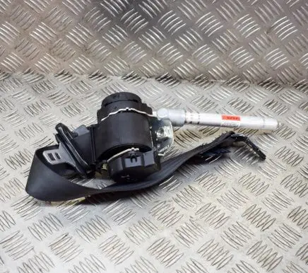 Volvo V70 Rear seatbelt 39859391