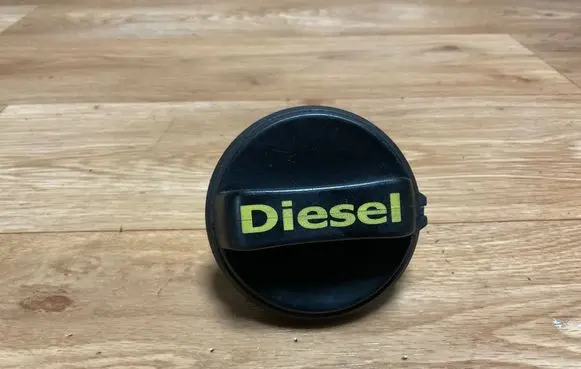 Volvo V50 Fuel tank filler cap D1GSG