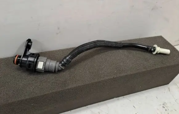 Dacia Sandero III Vacuum line/pipe/hose 118724841R 9643R