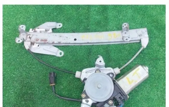 Nissan Maxima Rear door window regulator with motor