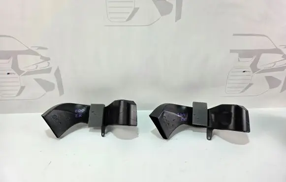 BMW X7 G07 Intercooler air guide/duct channel 