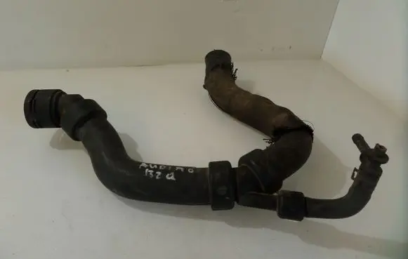 Audi A6 S6 C5 4B Engine coolant pipe/hose 4B0121101