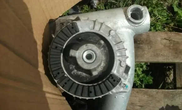 Mercedes-Benz E C207 W207 Engine mount bracket A212406417