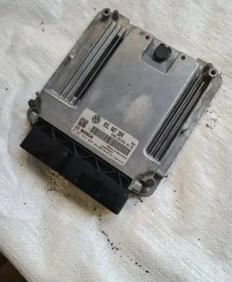 Volkswagen PASSAT B6 Engine control unit/module 03L907309 1039S24297 0281015029