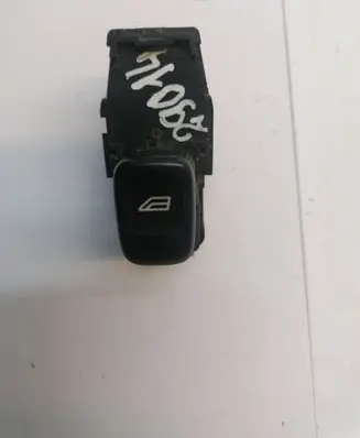 Volvo V70 Electric window control switch 8685288