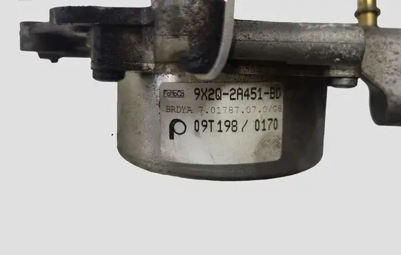Jaguar XF X250 Vacuum pump 9X2Q2A451BD 09T1980170