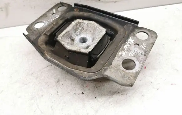 Engine mount bracket