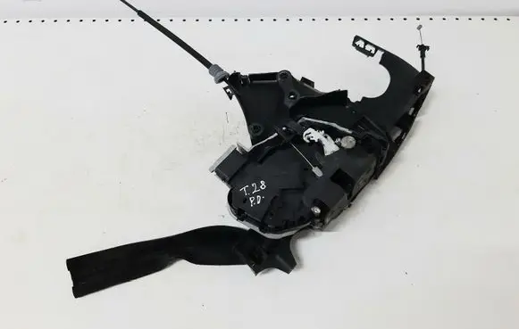 Volvo V50 Front door lock