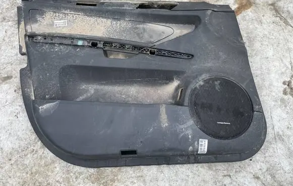 Mercedes-Benz ML W164 Front door card panel trim A1647201370 2170