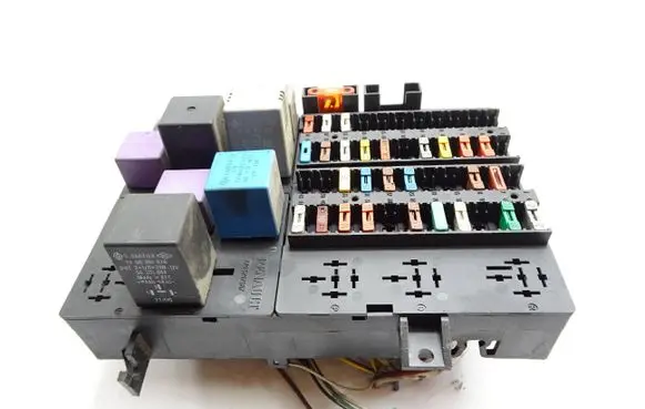 Opel Movano A Fuse box set 7703297587