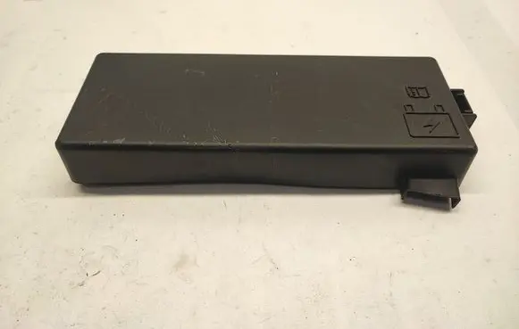 Dodge Challenger Fuse box cover 7271465930