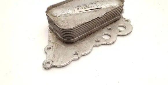 Mercedes-Benz A W169 Engine oil radiator 3269032 A6401800765