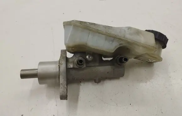 Ford Kuga I Master brake cylinder 03350891031