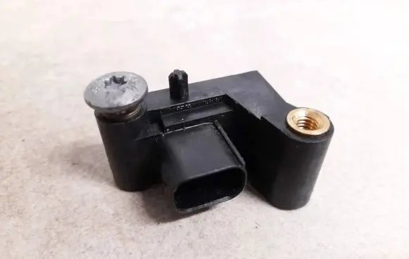 BMW 5 E60 E61 Airbag deployment crash/impact sensor 6977398 6577000544