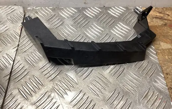 Mazda 6 Headlight/headlamp mounting bracket GS1D50151B