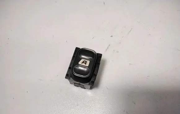 Peugeot Partner Electric window control switch 9314A