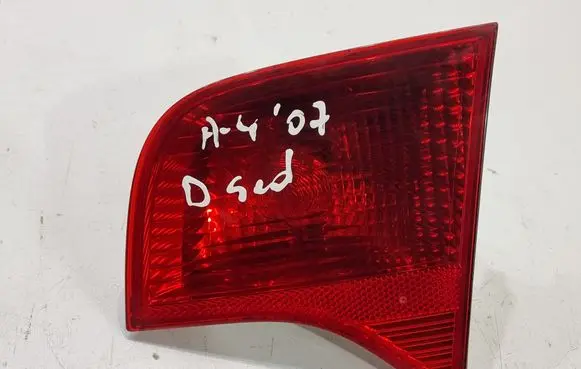 Audi A4 S4 B7 8E 8H Tailgate rear/tail lights 8E5945094