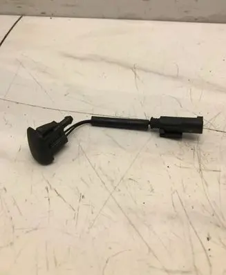 BMW 5 E60 E61 Windshield washer spray nozzle 