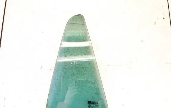 Opel Astra H Rear vent window glass AS3M5236DOT682