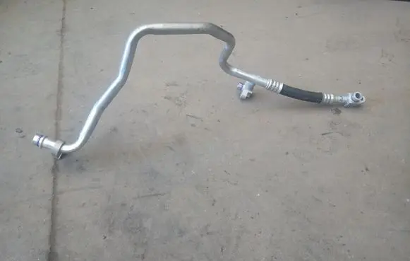 Nissan Leaf I (ZE0) Air conditioning (A/C) pipe/hose 924503NL08
