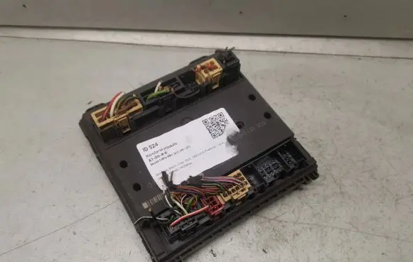 Skoda Fabia Mk1 (6Y) Comfort/convenience module 6Q1937049C
