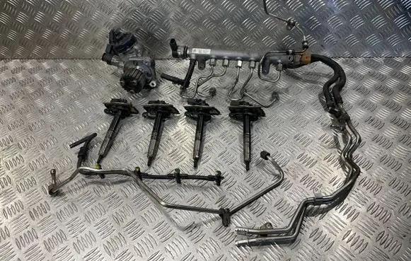 Audi A5 8T 8F Fuel injection system set 03L130277