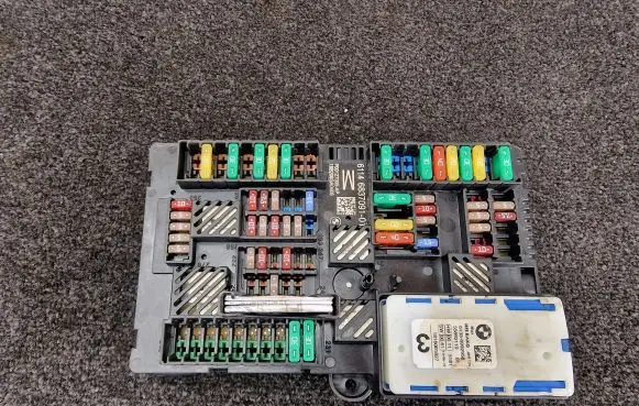 BMW 7 G11 G12 Fuse module 6992958 6837091
