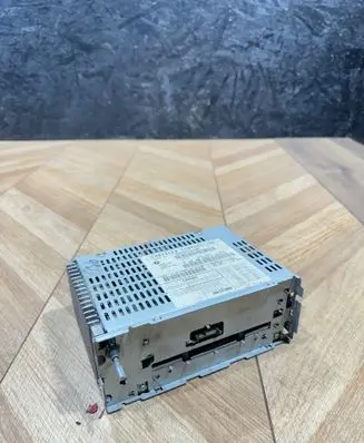 Chrysler Pacifica Radio/CD/DVD/GPS head unit P05082764AD
